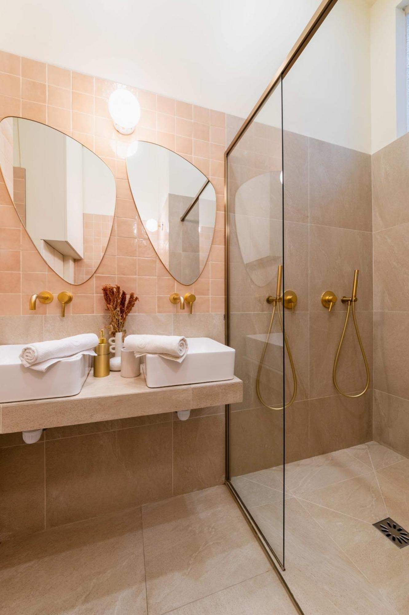 Charmant Appartement Moderne Haut Marais - 4P - Flat-Guest Paris Eksteriør billede